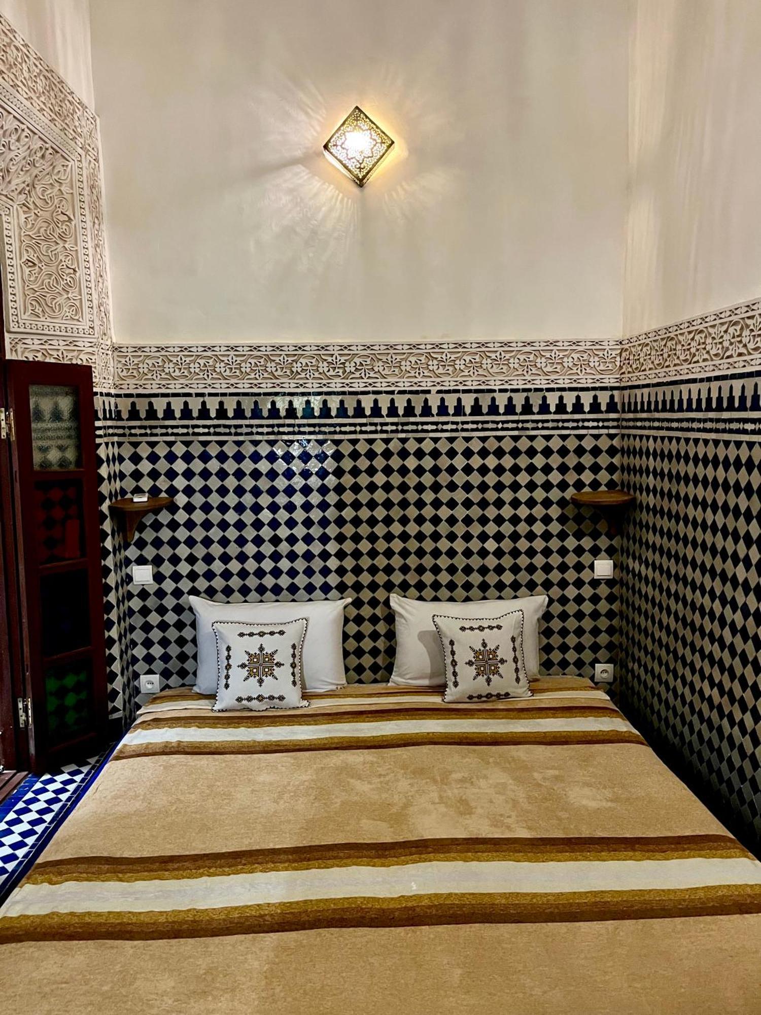 Dar Atlas Fez Buitenkant foto